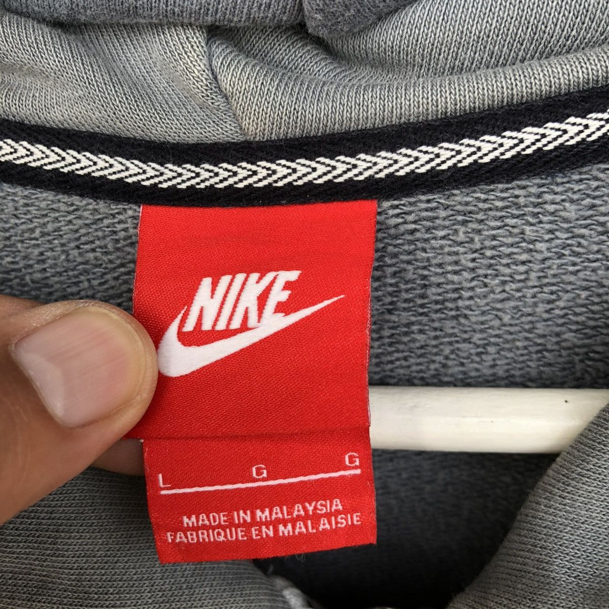 Nike Vintage Nike Swoosh Hoodie Zipper Sweatshirt Size US L / EU 52-54 / 3 - 6 Thumbnail