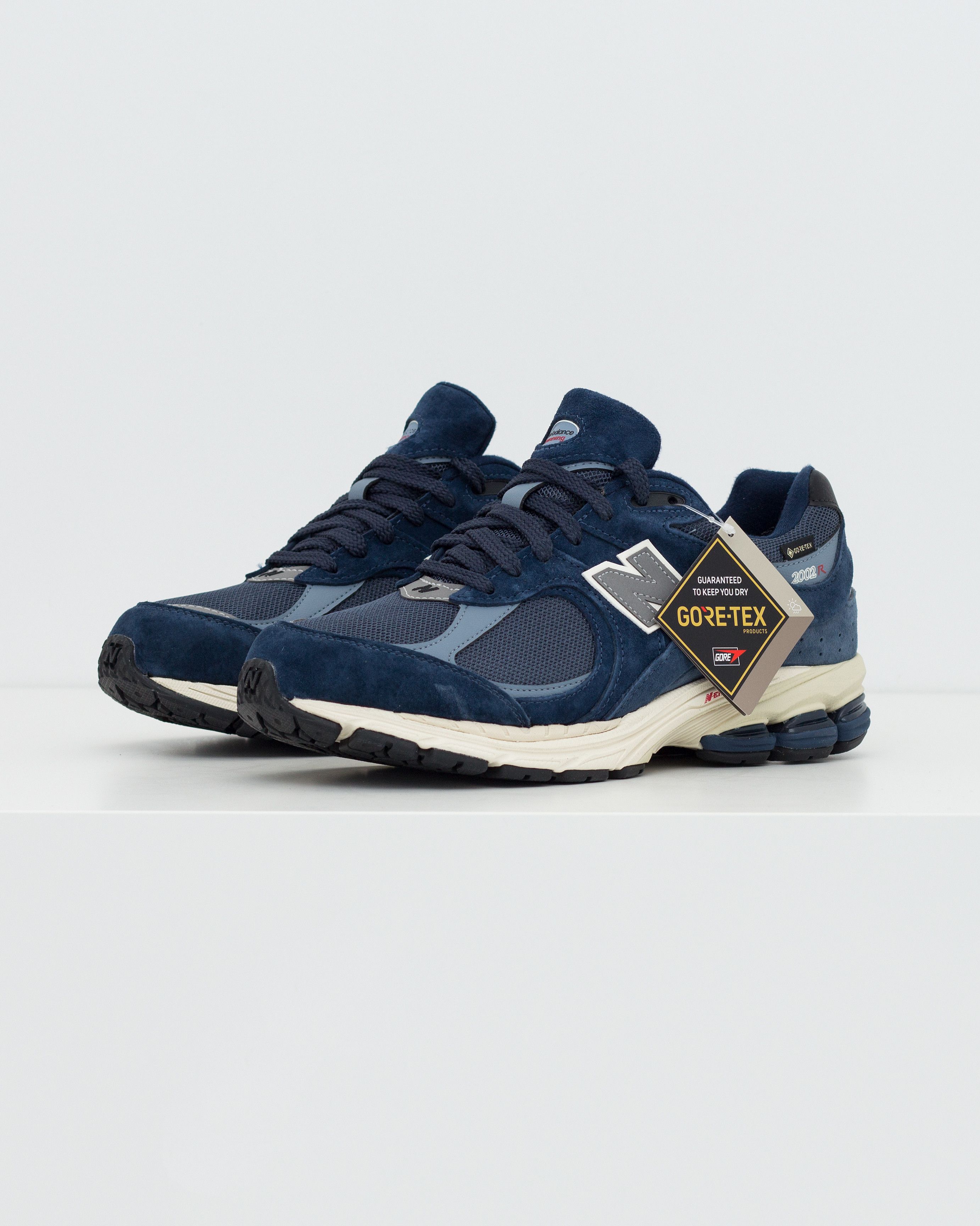 New Balance 2002r GoreTex Vintage Navy M2002RXF Size US 8.5 / EU 41-42 - 2 Thumbnail
