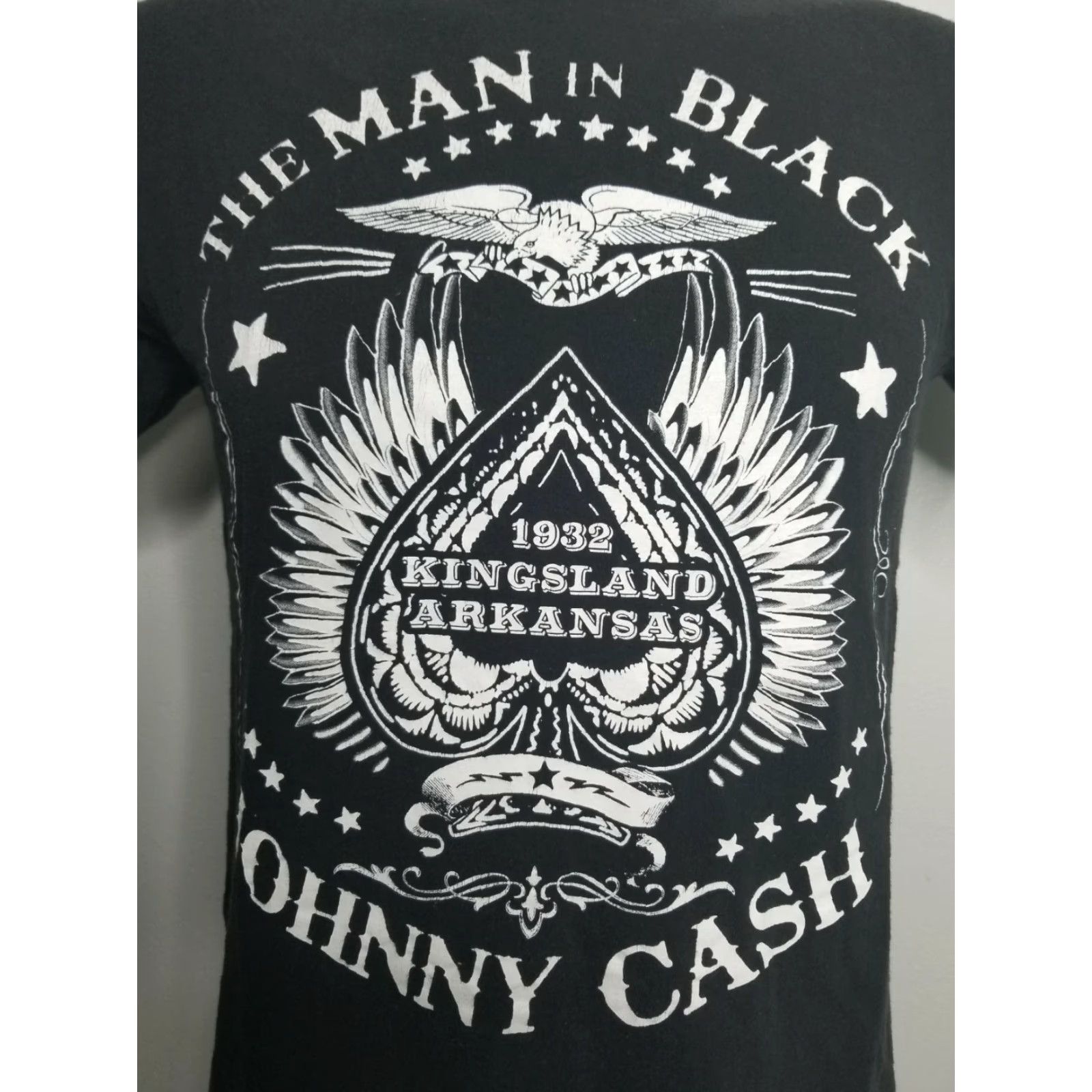 Vintage VINTAGE Johnny Cash Man in Black Distressed Graphic T-Shirt Mens M Black Short Sleeve Graphic Tee Johnny Cash Zion Soldier 90s Theme Mens Size US M / EU 48-50 / 2 - 2 Thumbnail