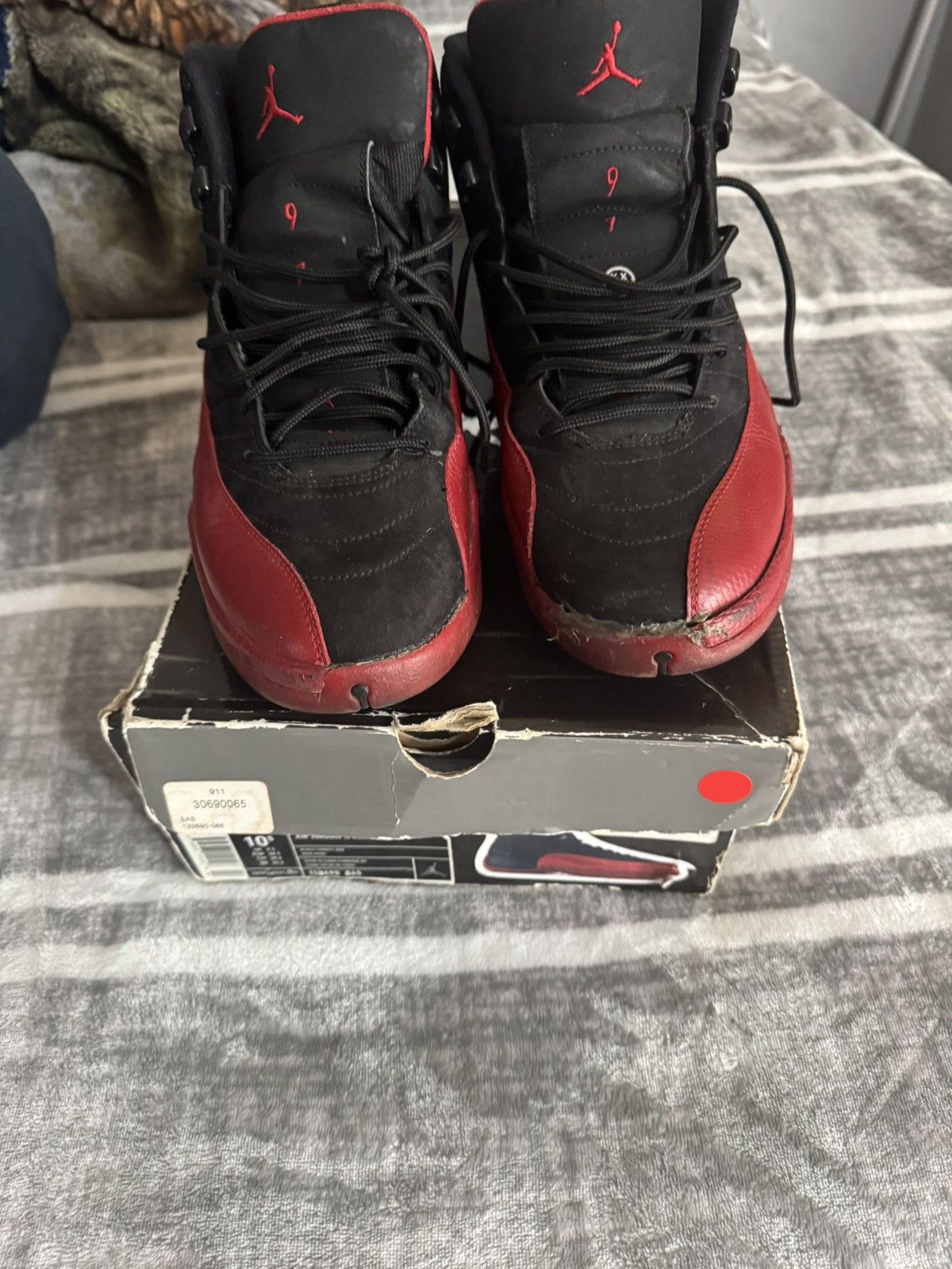Jordan Brand Flu game 12 09 Size US 10.5 / EU 43-44 - 2 Thumbnail