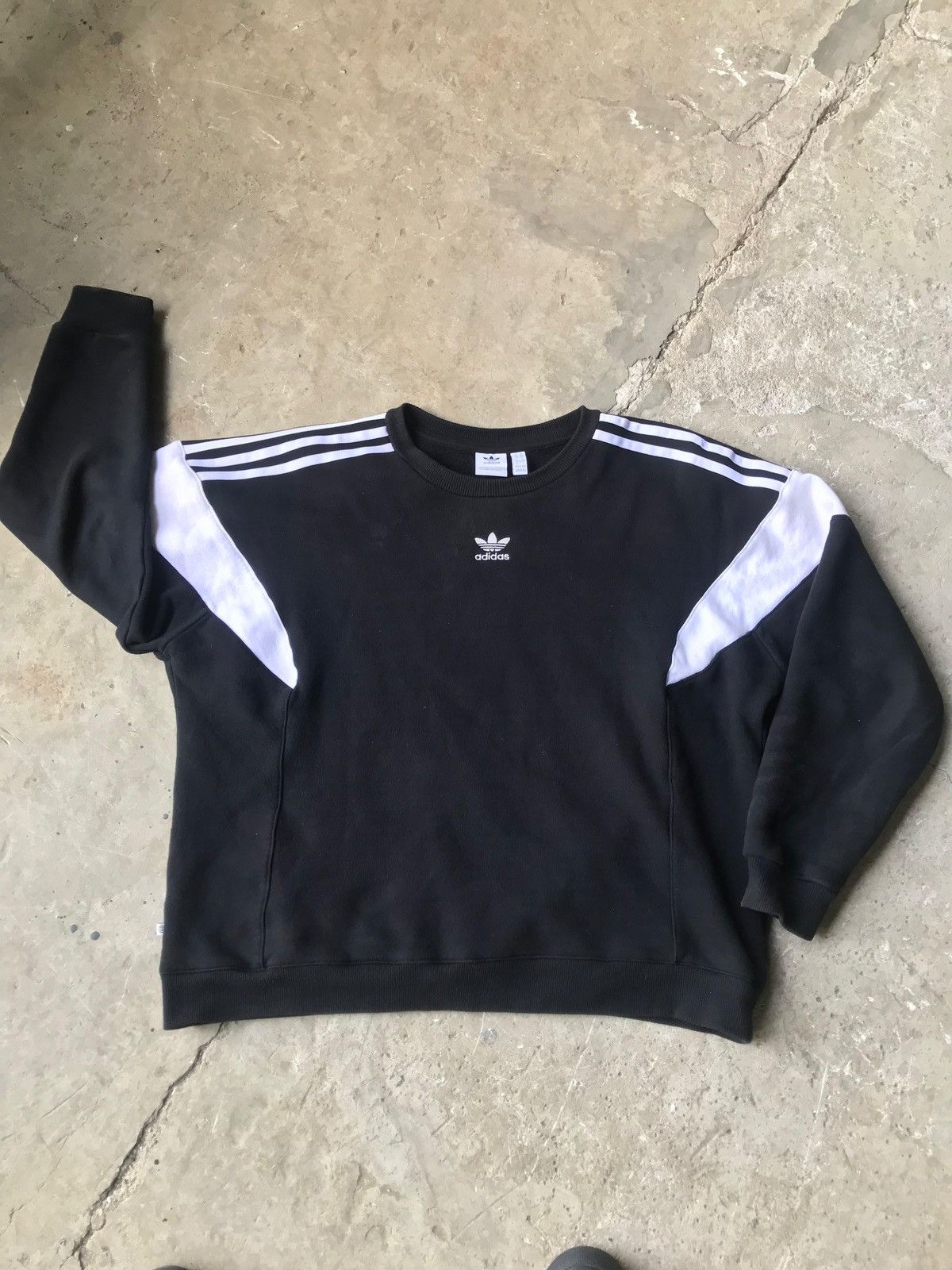 Adidas men’s adicolor classics crew Size US S / EU 44-46 / 1 - 1 Thumbnail