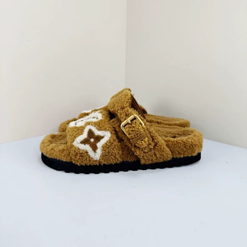 Louis Vuitton Louis Vuitton Caramel Tattoo Teddy Slippers Size US 6.5 / IT 36.5 - 2 Thumbnail