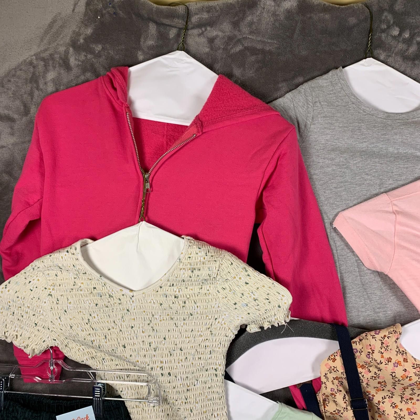 The Unbranded Brand Girls 4/5/6 & Boys M6/5 Clothing Bundle (345) Size ONE SIZE - 2 Thumbnail