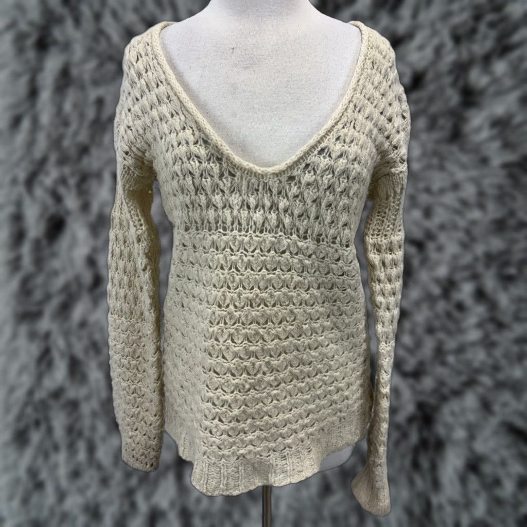 Free People VINTAGE Free People Sweater Pullover Women's XS Ivory Chunky Knit Tunic Long Sleeve V-Neck Size XS / US 0-2 / IT 36-38 - 1 Thumbnail