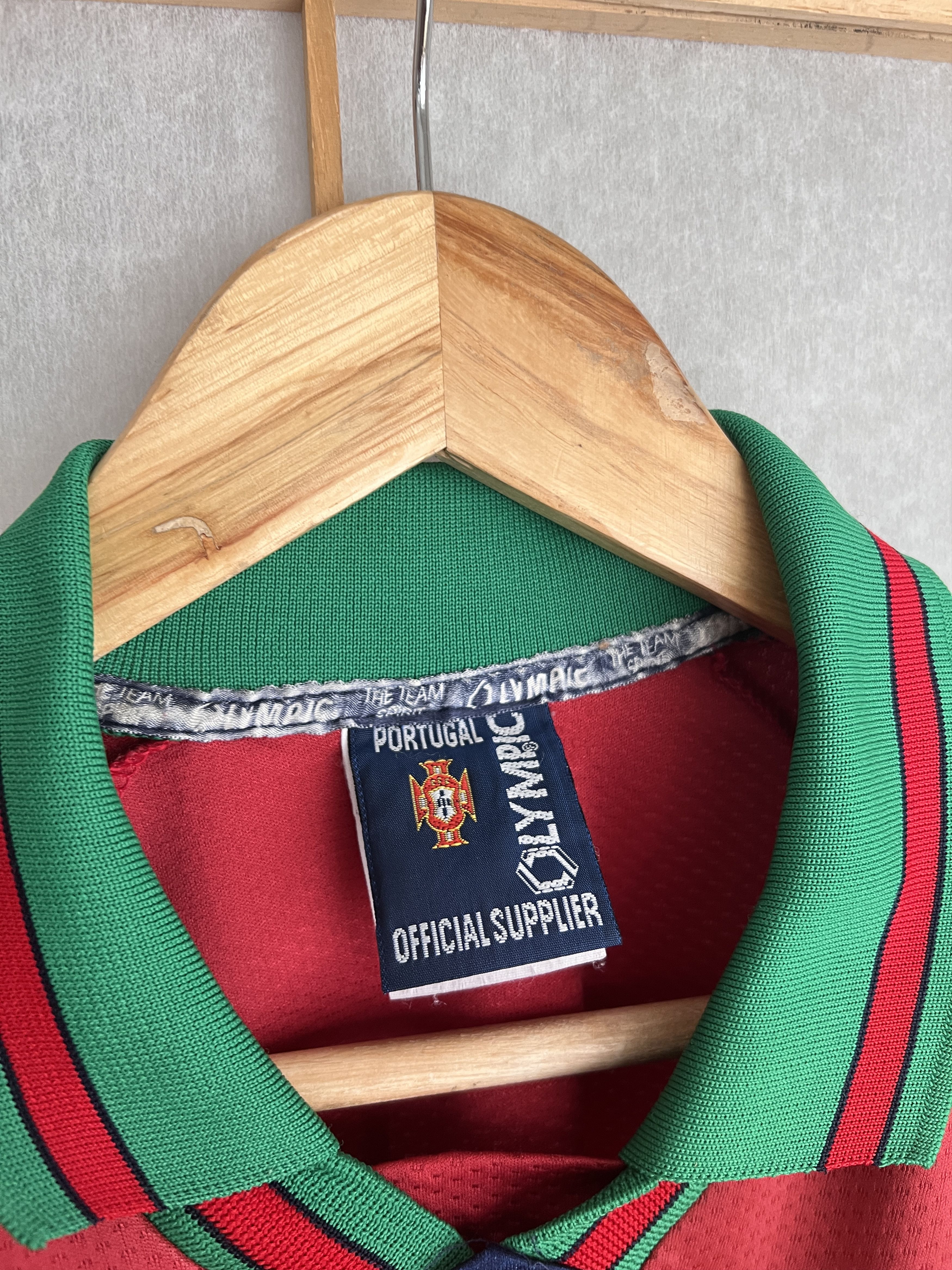 Vintage Rare! Olympic FC Portugal 1996 home football jersey soccer Size US M / EU 48-50 / 2 - 14 Thumbnail