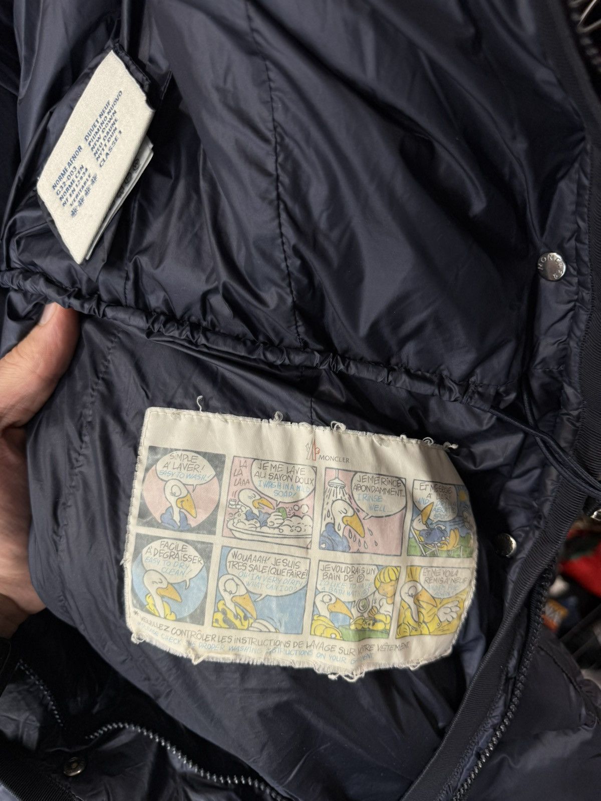 Moncler Moncler Puffer Jacket Wmns Down Jacket Size L / US 10 / IT 46 - 17 Thumbnail