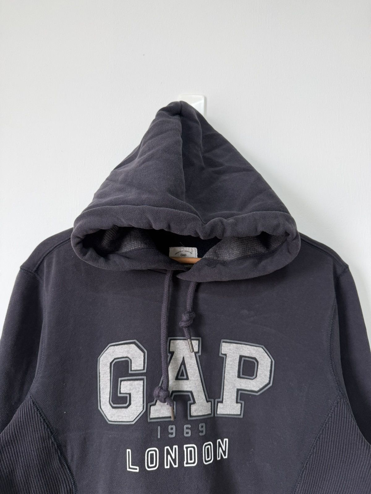 Gap Vintage Gap London Pullover Hoodie Size US M / EU 48-50 / 2 - 2 Thumbnail