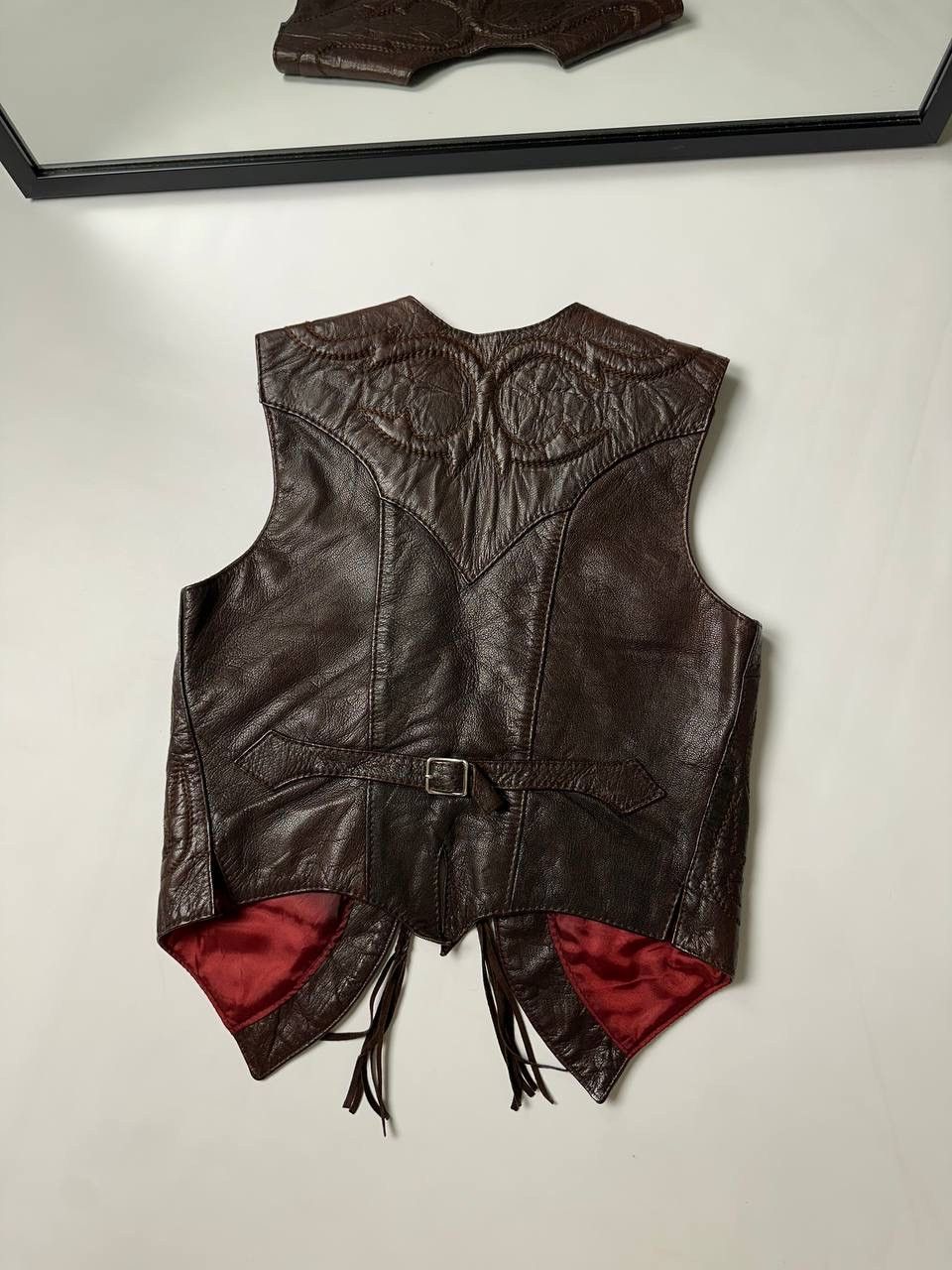 Cowboy Equipment 80s Cowboy Handmade Wester Leather Vest Mexico Vintage Spain Size S / US 4 / IT 40 - 15 Thumbnail