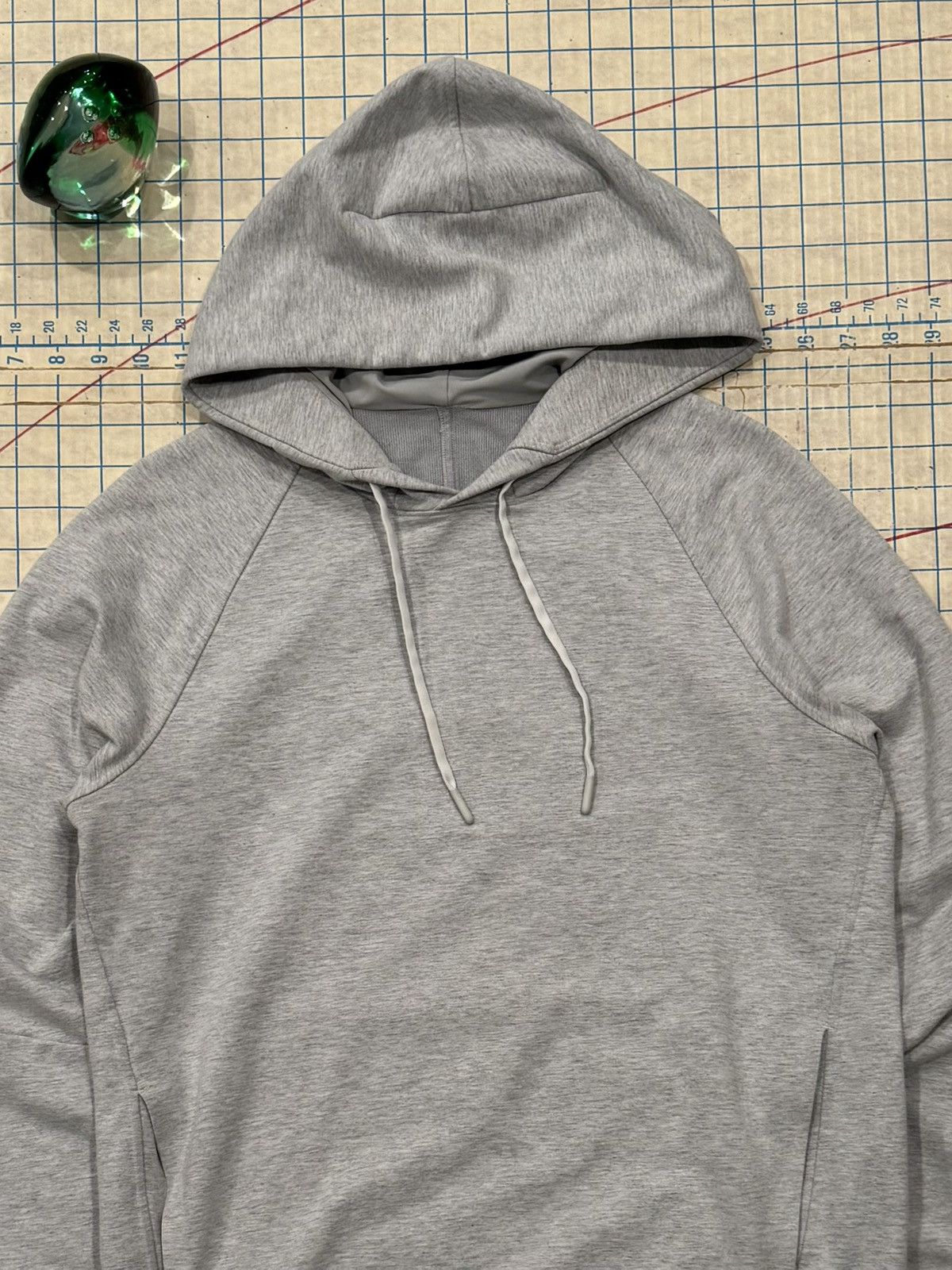 Lululemon Lululemon Pull Over Hoodie Heather Gray Mens Size Small Size US S / EU 44-46 / 1 - 3 Thumbnail