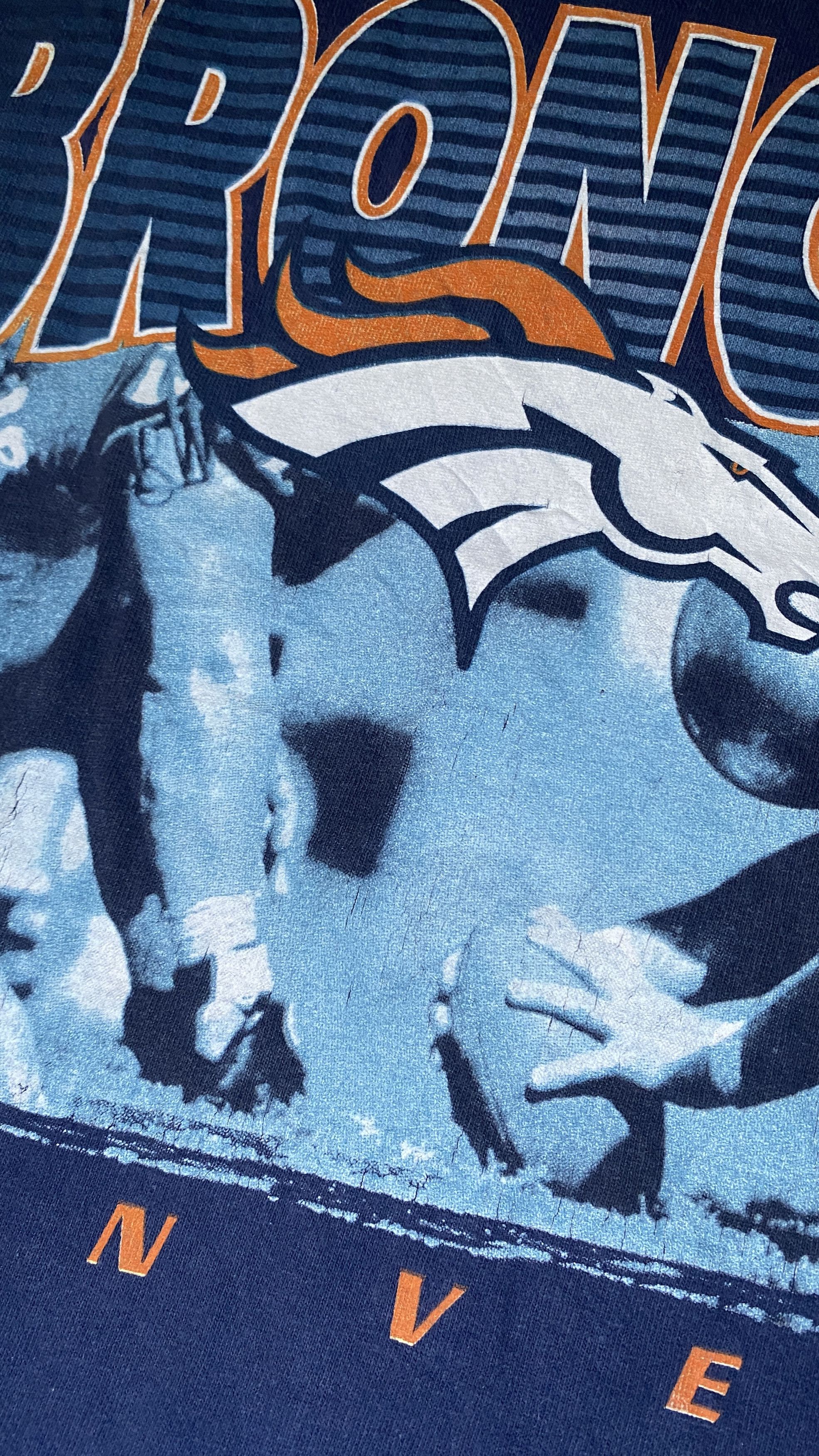 Vintage Vintage 90s Denver Broncos Gridiron Action T-Shirt Size US L / EU 52-54 / 3 - 3 Thumbnail