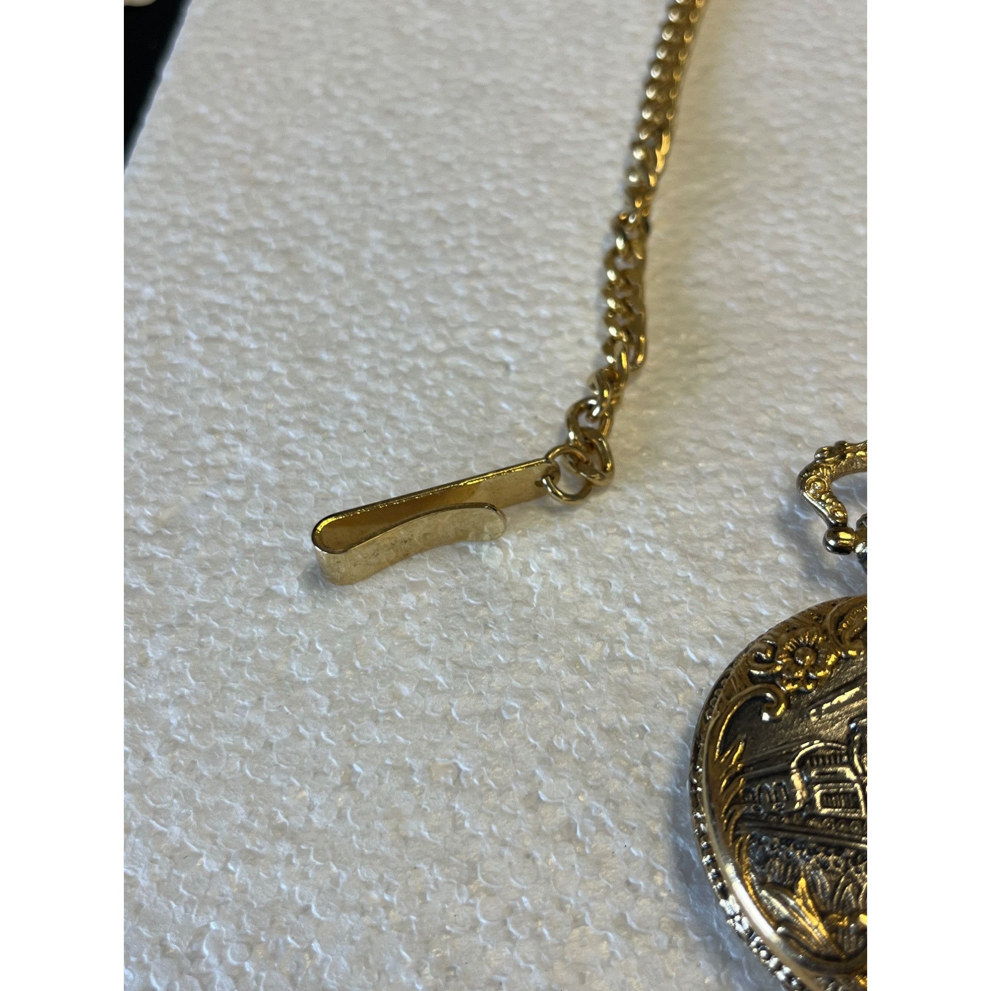 Other Vtg Sergio Valente Gold tone Pocket Watch With Chain Size ONE SIZE - 7 Thumbnail