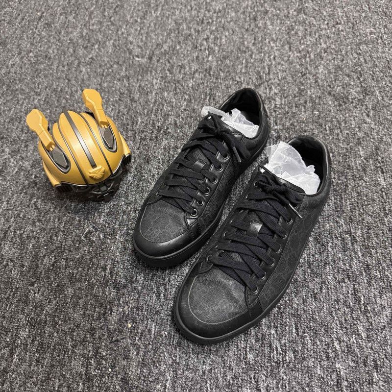 Gucci Gucci Brooklyn Low-Top Fashion Sneakers for Men - Size US 8 / EU 41 - 1 Thumbnail