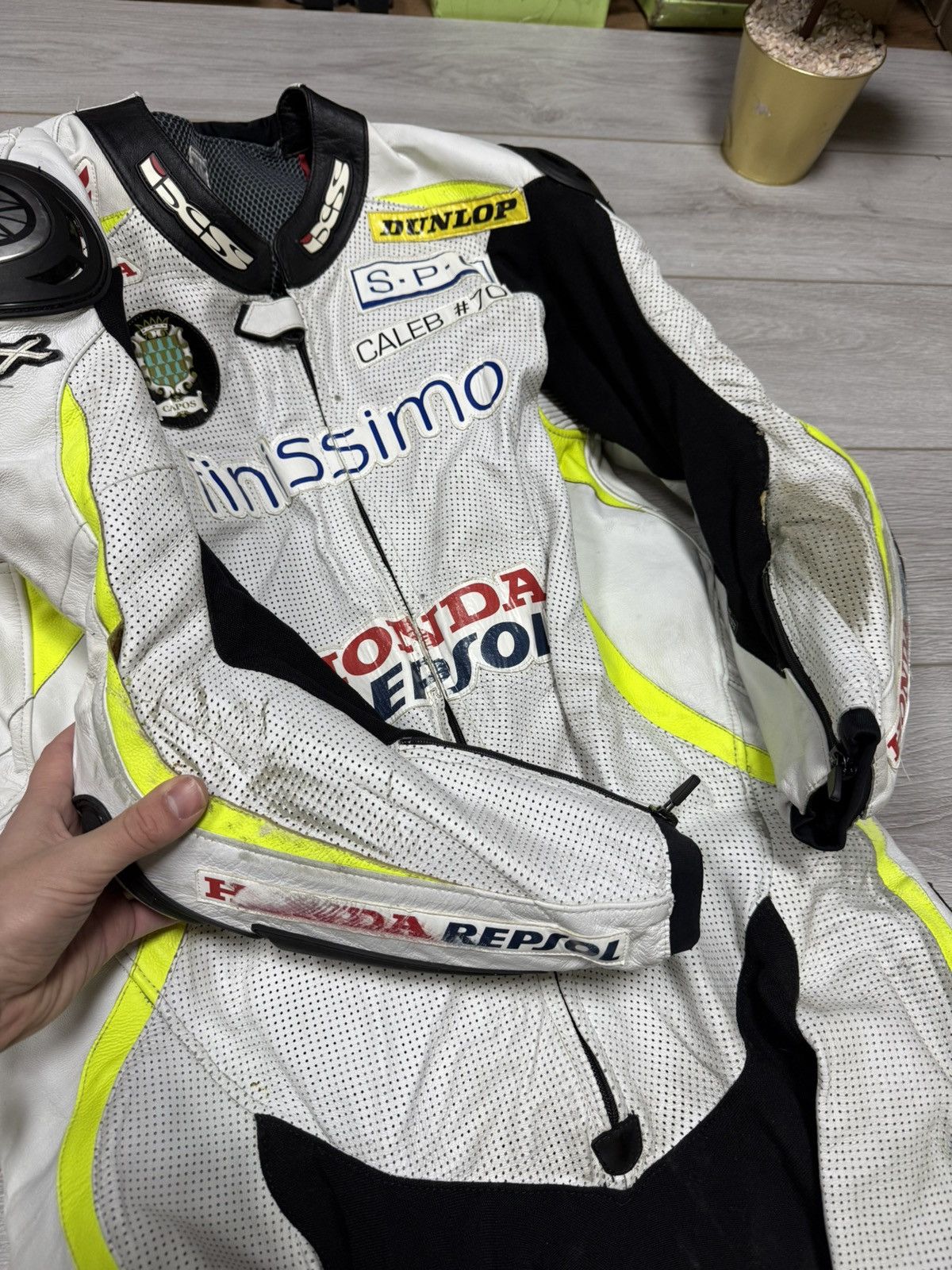 Honda IXS Custom racing leather suit – Honda Repsol livery Size US M / EU 48-50 / 2 - 16 Thumbnail