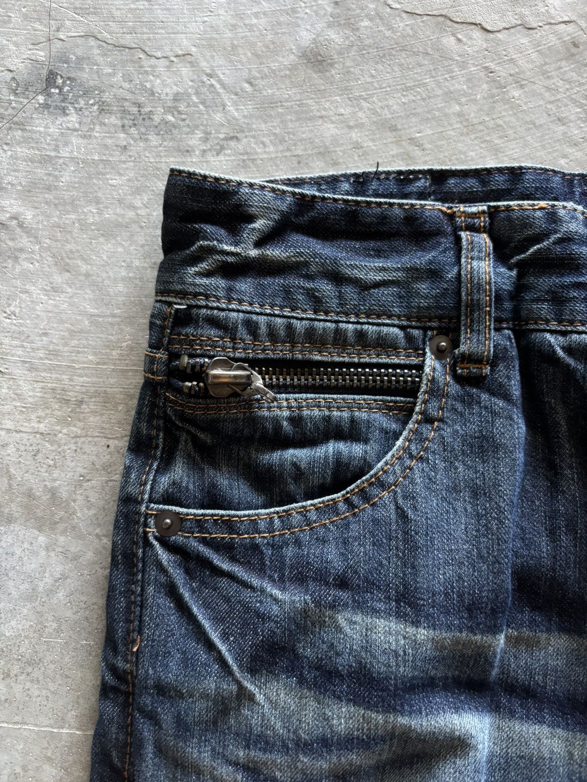 semanticdesign SEMANTIC DESIGN x DISNEY mickey whiskered wash japanese Size US 32 / EU 48 - 11 Thumbnail