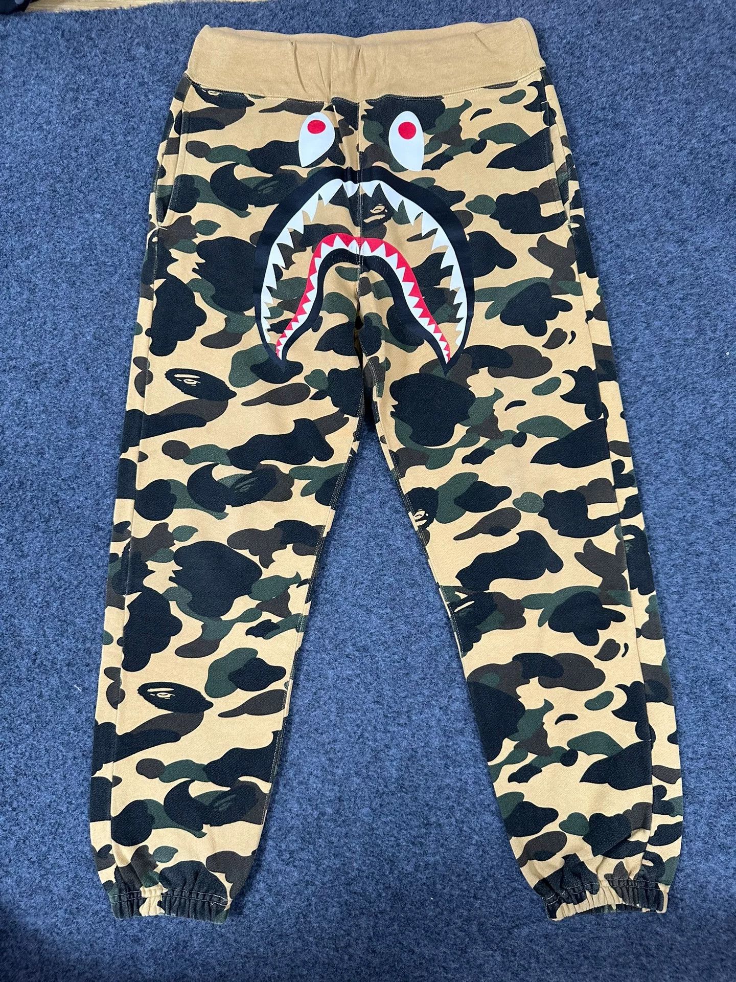 Bape Bape Multi Shark Pants Casual Designer Size US 30 / EU 46 - 1 Thumbnail