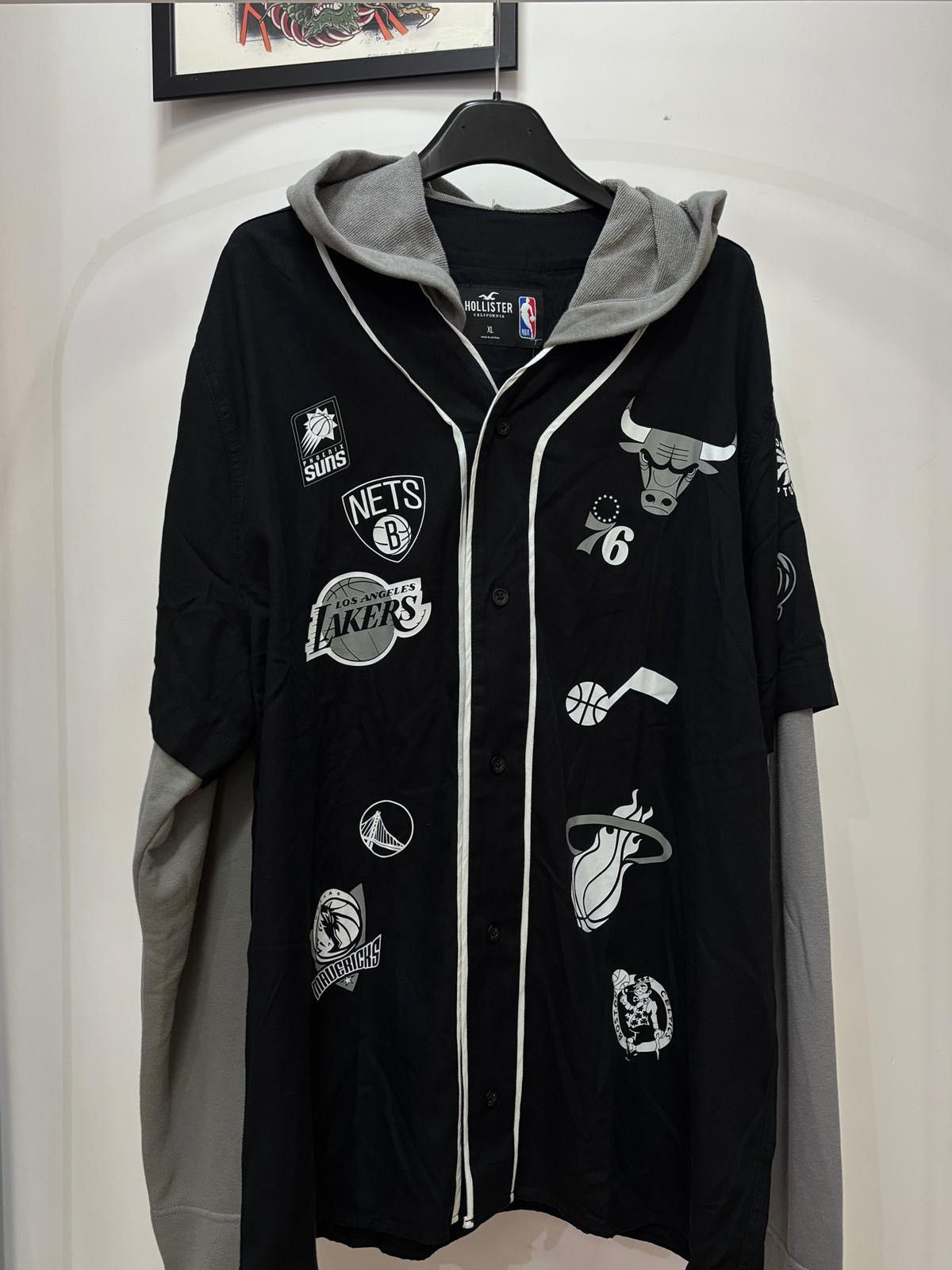 Hollister Hoodie Hollister x NBA Multi Logo size XL Size US XL / EU 56 / 4 - 2 Thumbnail