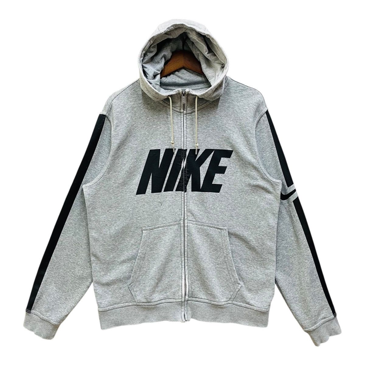 Nike Vintage Nike Hoodie Spellout Y2K Gray Fullzip Size XL Size US XL / EU 56 / 4 - 1 Thumbnail