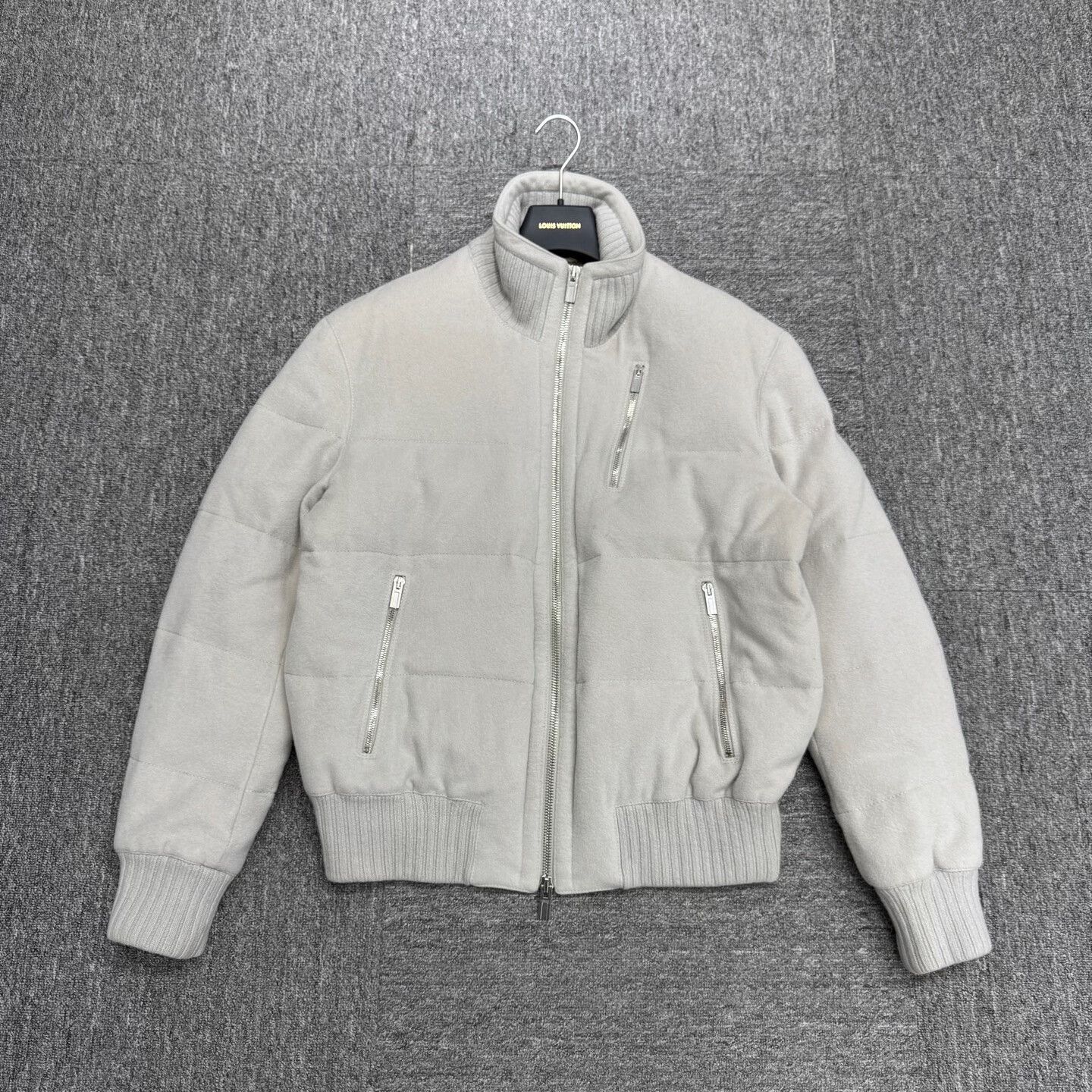 Hermes hermes down jacket in excellent condition Size US L / EU 52-54 / 3 - 1 Thumbnail