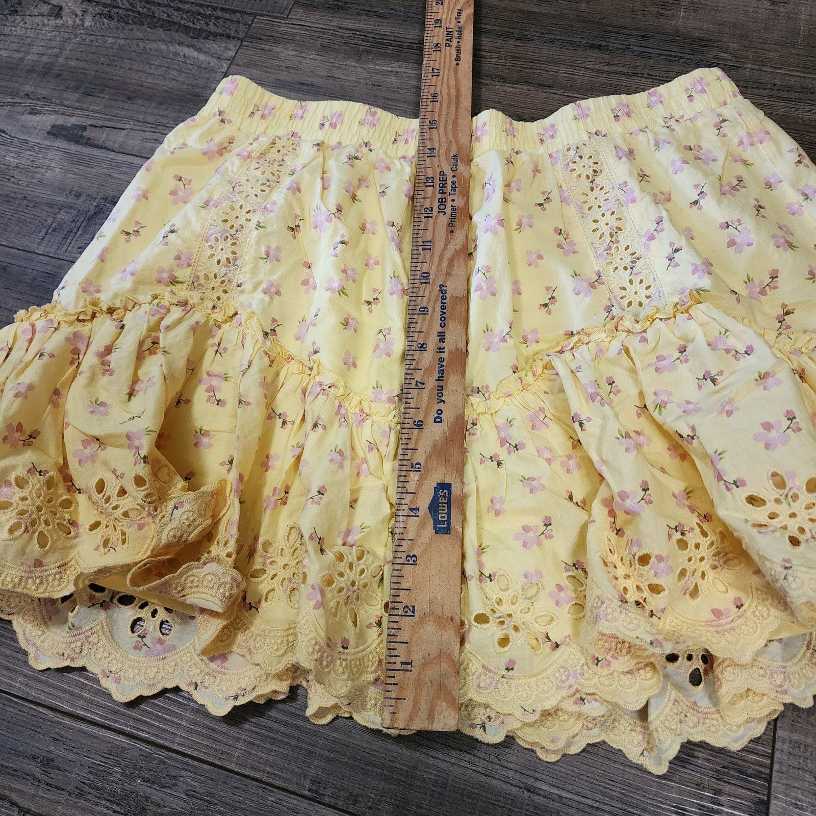 Aeropostale Aeropostale Yellow skirt with pink floral Size L flowy 2510 Size 28" / US 6 / IT 42 - 4 Thumbnail