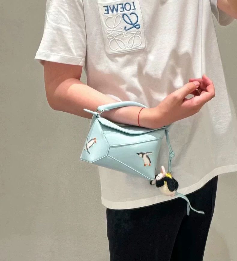 Loewe LOEWE size os Yamato Chiyu Glacier Blue Penguin Mini Puzzle Size ONE SIZE - 2 Thumbnail
