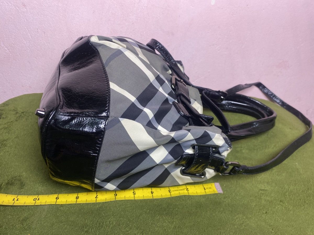 Burberry BURBERRY Bicolor Beat Check Nylon Two Way bag Size ONE SIZE - 16 Thumbnail