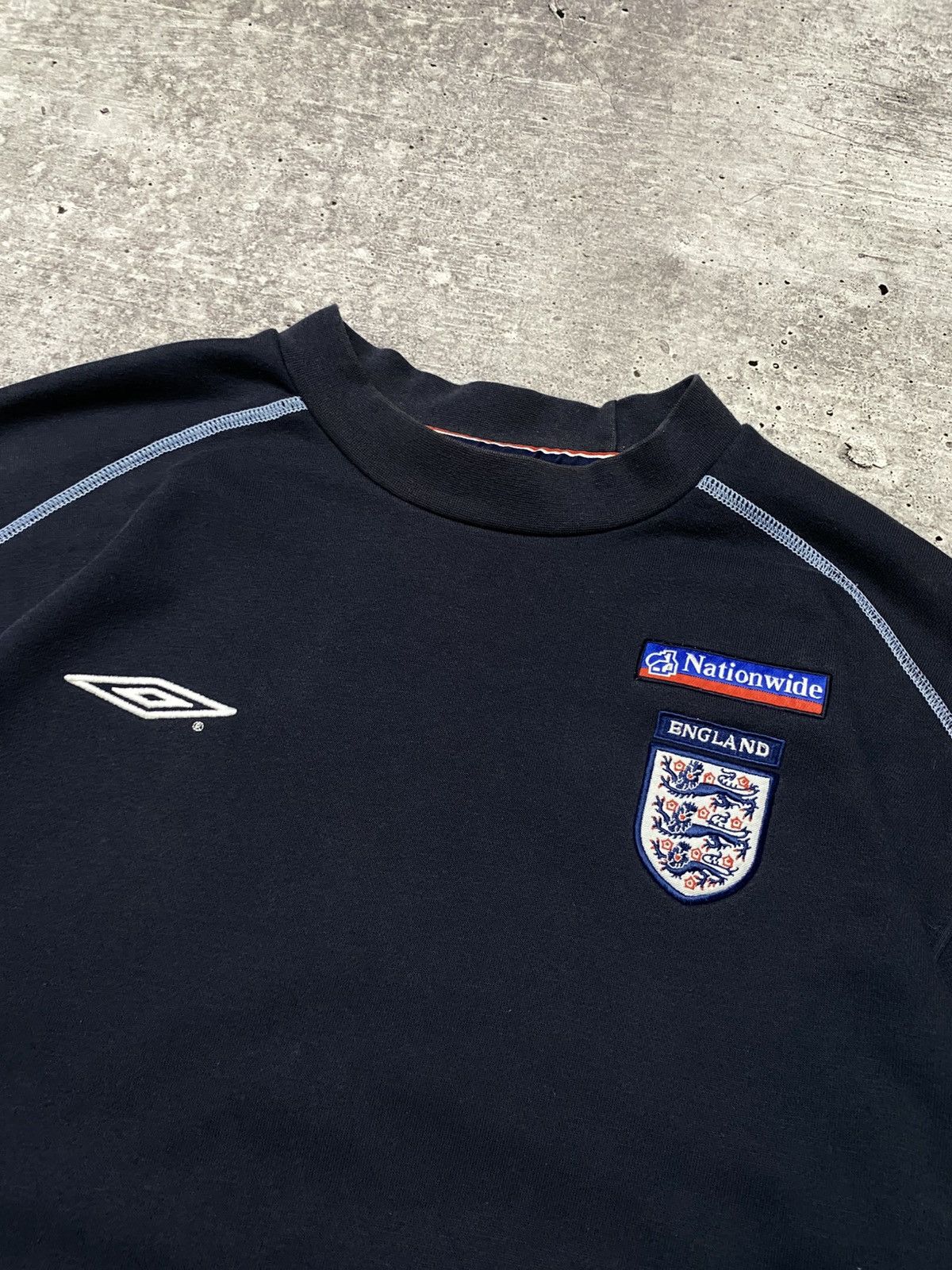 Umbro 🔥UMBRO ENGLAND VINTAGE SOCCER SWEATSHIRT Size US L / EU 52-54 / 3 - 7 Thumbnail