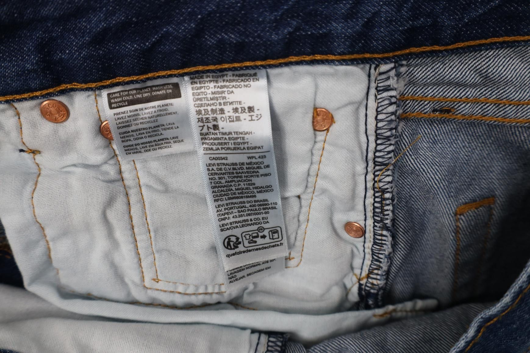 Levi's Vintage Y2K Levis 501xx Button Fly Original Fit Denim Jeans Size US 35 - 7 Thumbnail