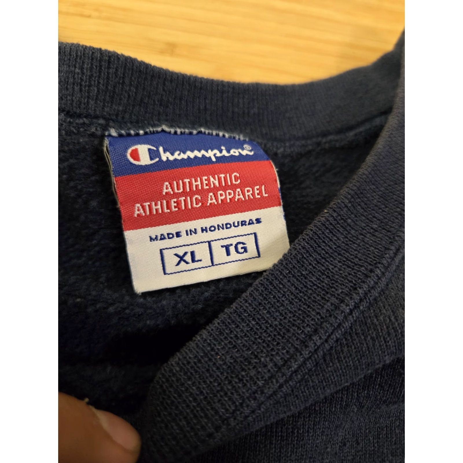 Champion Champion Sweatshirt Mens XL Navy Blue Crewneck Pullover Athletic Logo Classic Size US XL / EU 56 / 4 - 4 Thumbnail