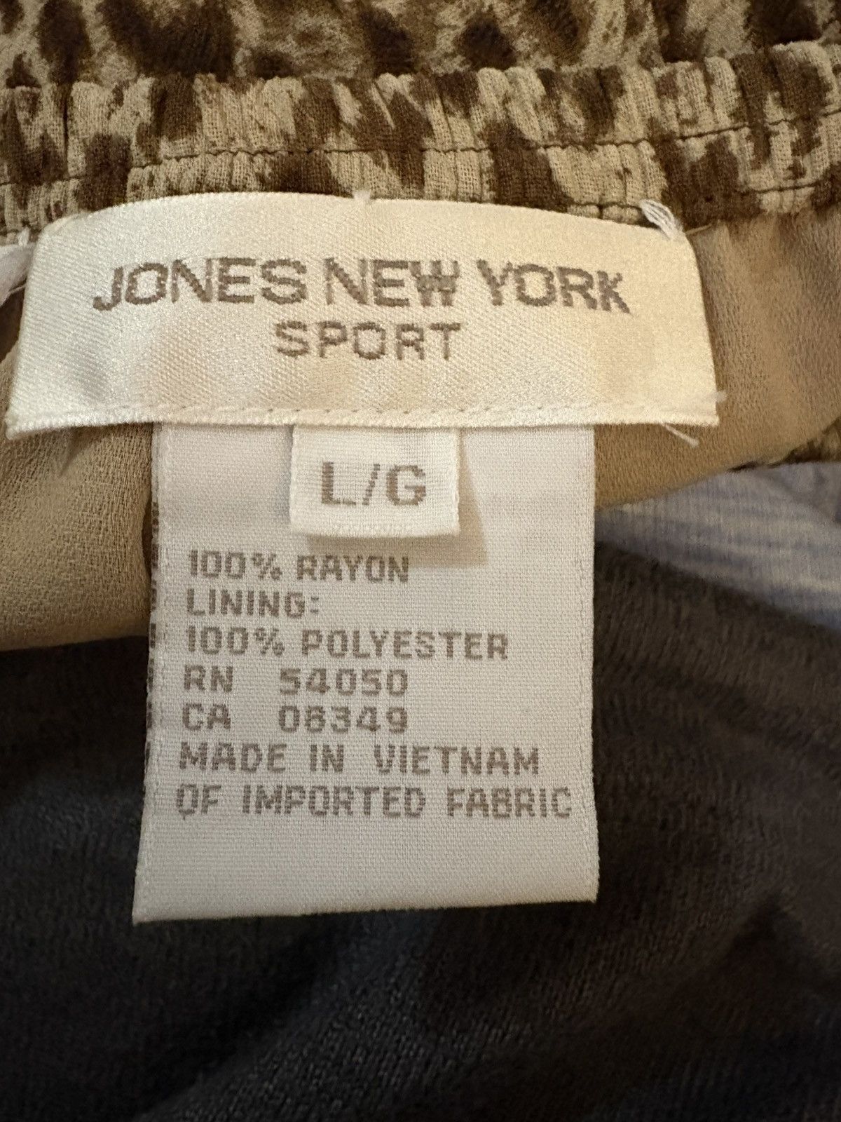 Jones New York Jones New York size large animal print skirt Size 34" / US 12 / IT 48 - 4 Thumbnail