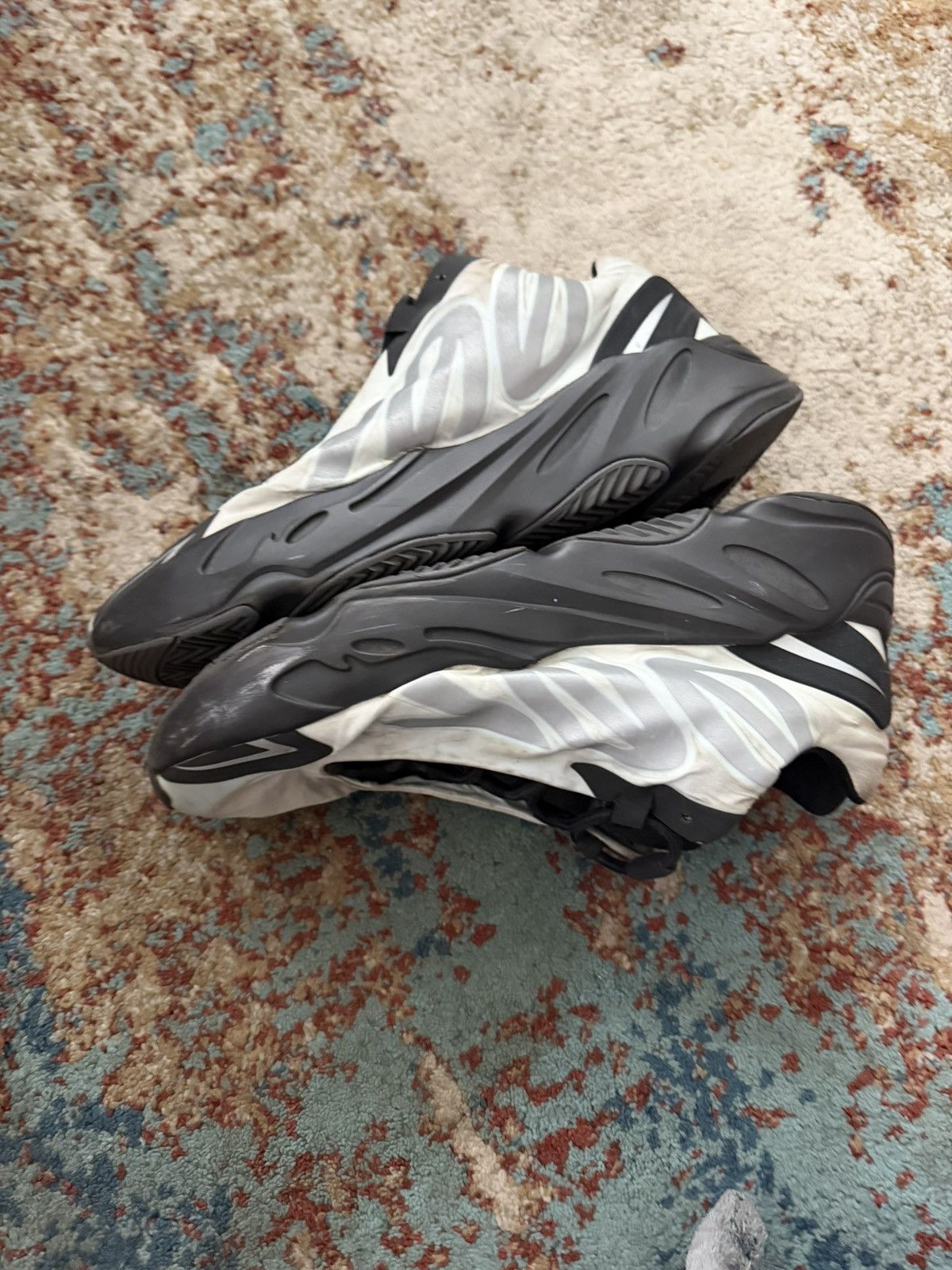 Yeezy Yeezy 700 Size US 11.5 / EU 44-45 - 4 Thumbnail