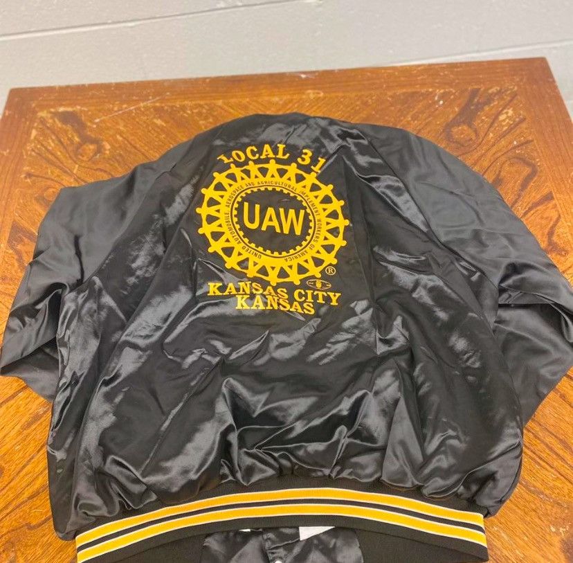 Vintage Vintage Satin Bomber Jacket Size US L / EU 52-54 / 3 - 2 Thumbnail