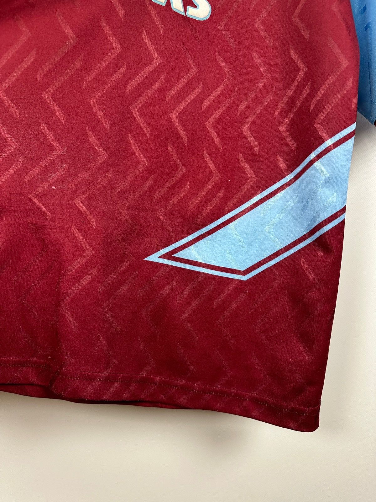 PONY 1993/1995 Vintage West Ham United Pony Home Soccer Jersey Size US M / EU 48-50 / 2 - 18 Thumbnail