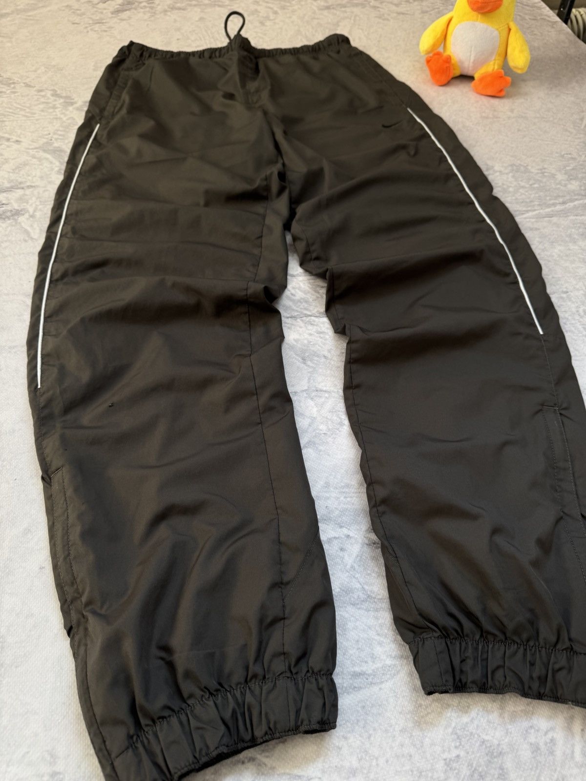 Nike × Vintage NIKE NYLON VINTAGE Y2K OVERSIZE BAGGY FIT PANTS SWEATPANTS Size US 32 / EU 48 - 2 Thumbnail