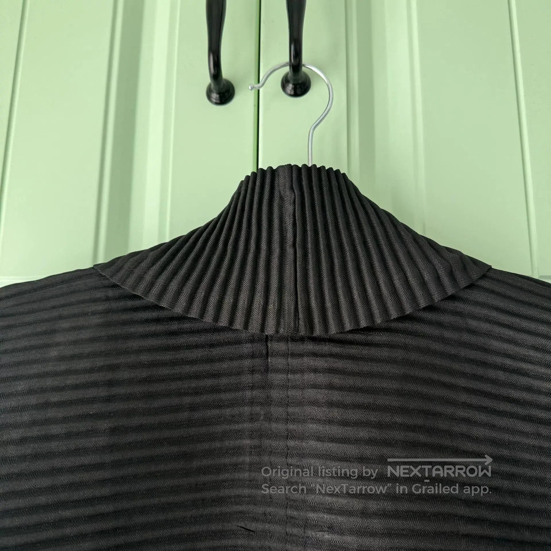 Issey Miyake ISSEY MIYAKE Black Pleated Coat. Size M / US 6-8 / IT 42-44 - 6 Thumbnail