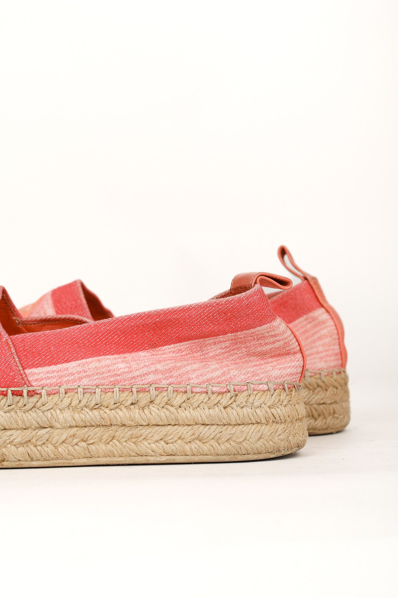 Louis Vuitton Louis Vuitton Pink Shore Embroidered-Logo Espadrilles Size US 7.5 / IT 37.5 - 9 Thumbnail