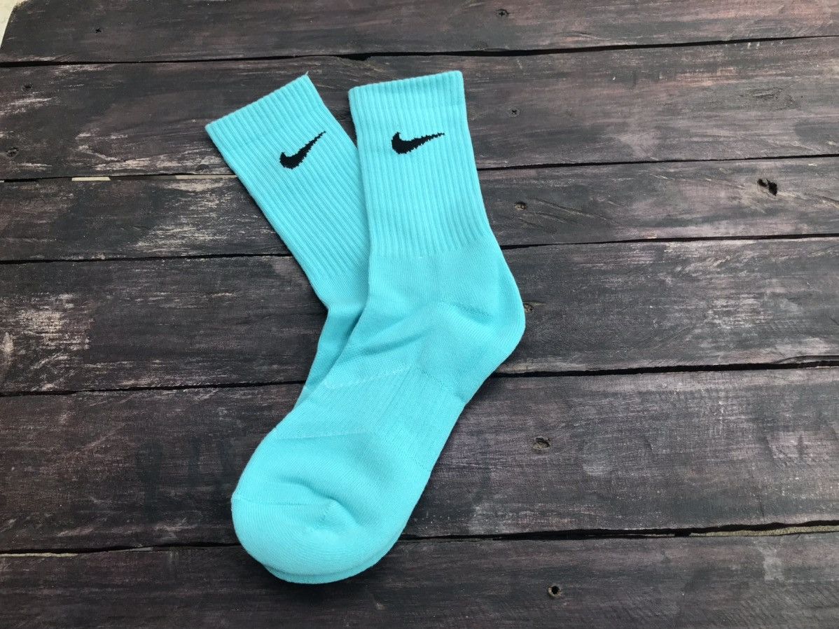 Nike Nike LoGo Socks Color | Grailed