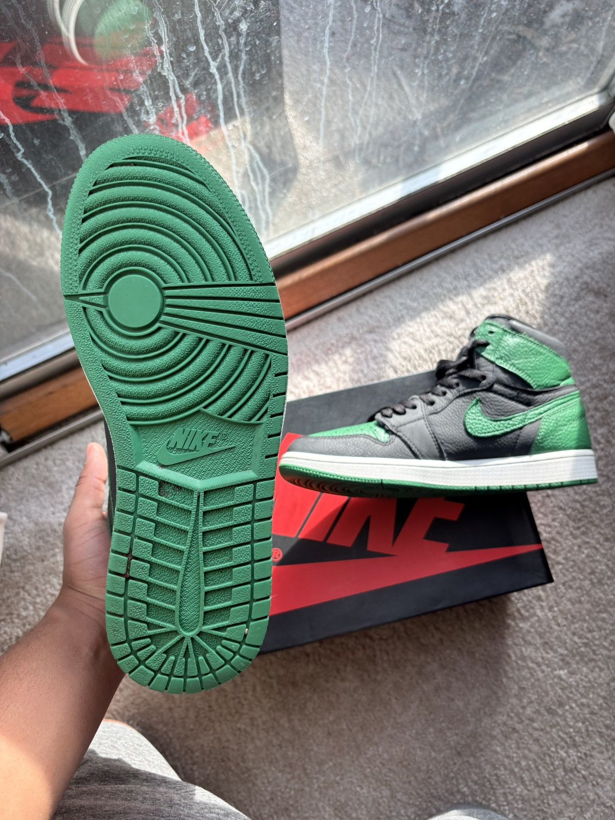 Jordan Brand Jordan 1 pine greens Size US 8.5 / EU 41-42 - 3 Thumbnail
