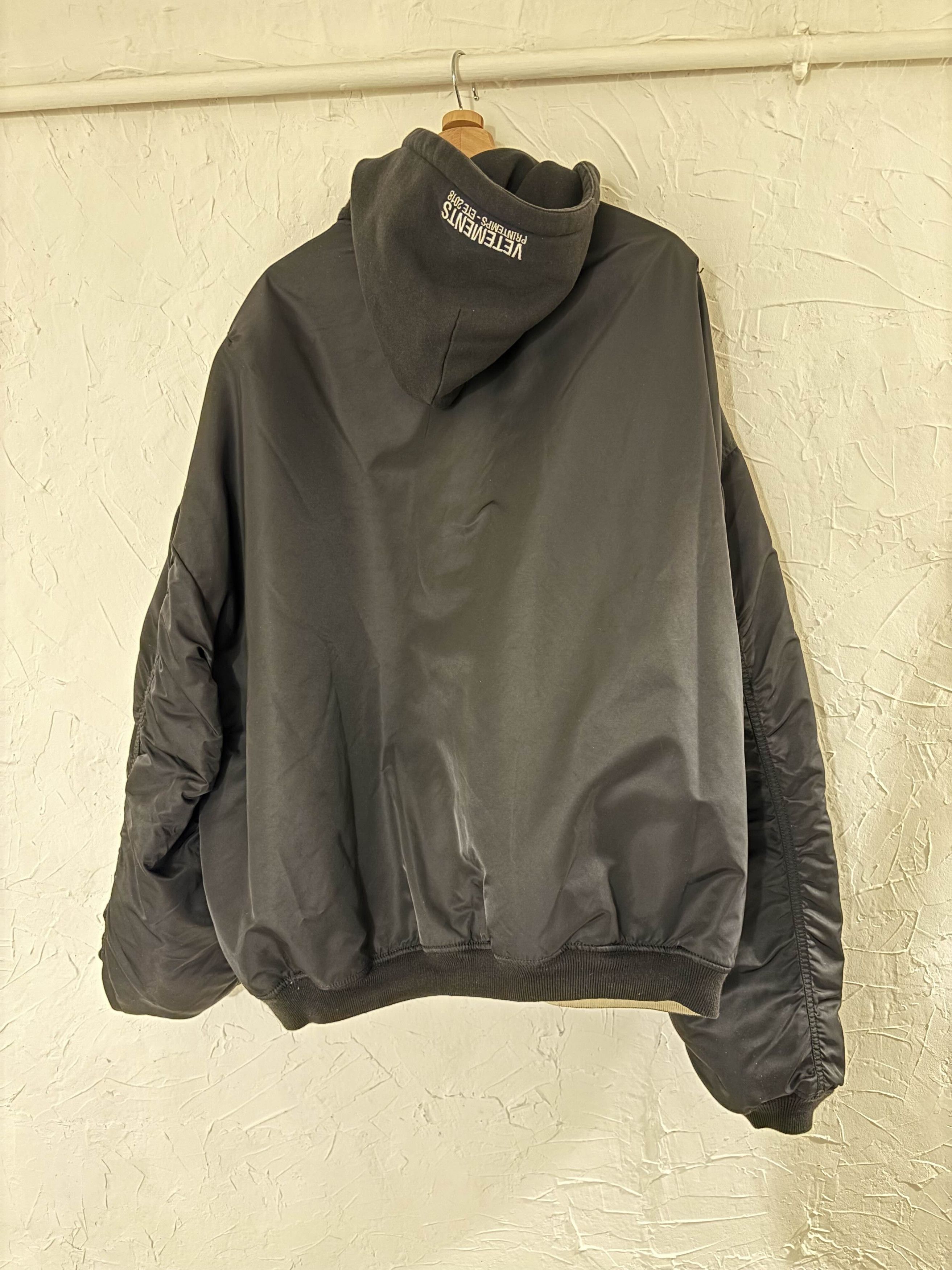 Vetements VETEMENTS BLACK HOODED EMOJI BOMBER JACKET ALPHA INDUSTRIES Size US M / EU 48-50 / 2 - 2 Thumbnail