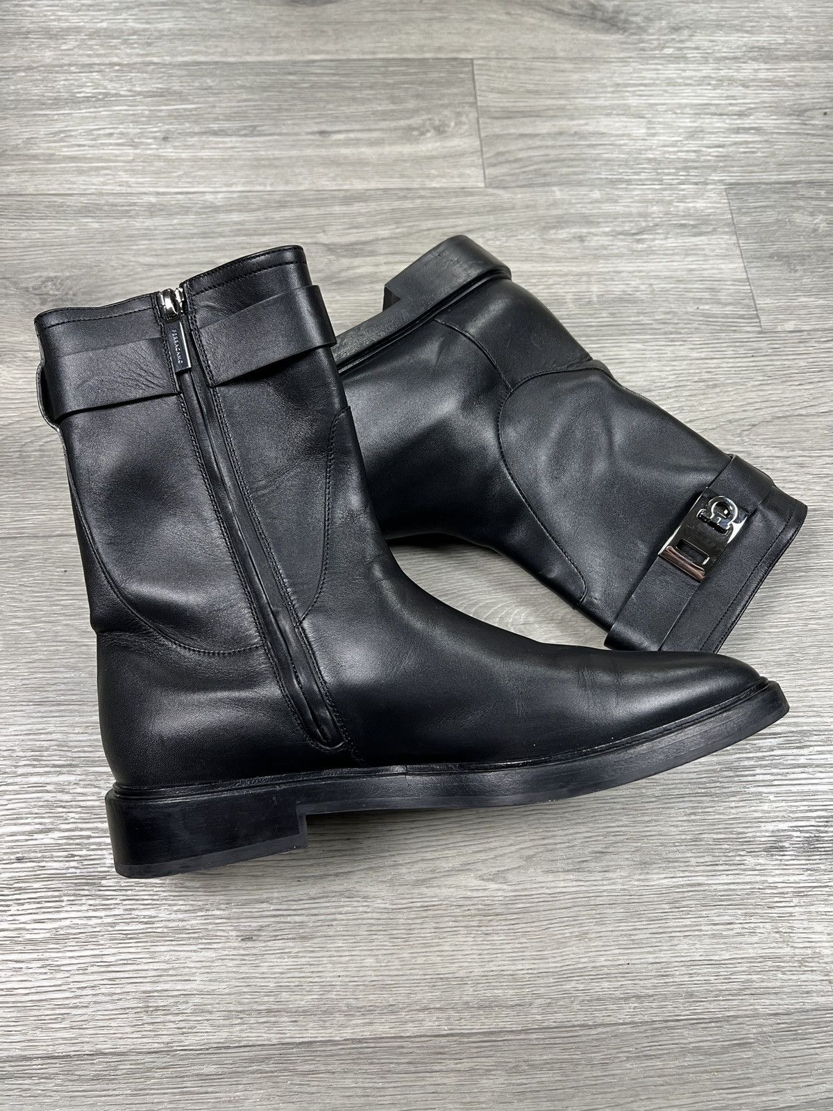 Salvatore Ferragamo Ferragamo Women’s Gancini Buckle Leather Ankle Boots 8,5 Size US 11 / IT 41 - 9 Thumbnail