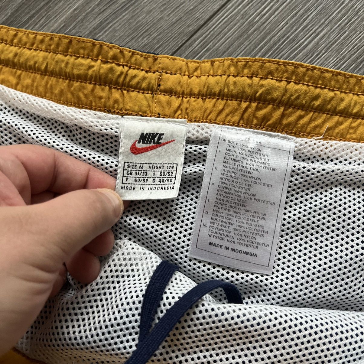 Nike Vintage 90s Nike Shorts Size US 34 / EU 50 - 9 Thumbnail