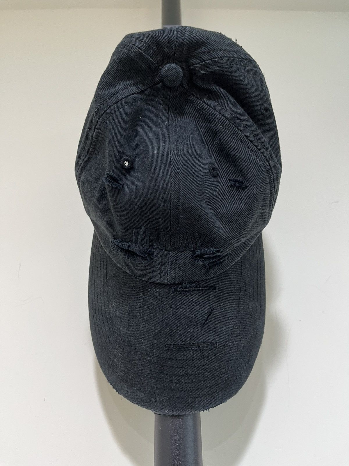 VETEMENTS Friday Cap