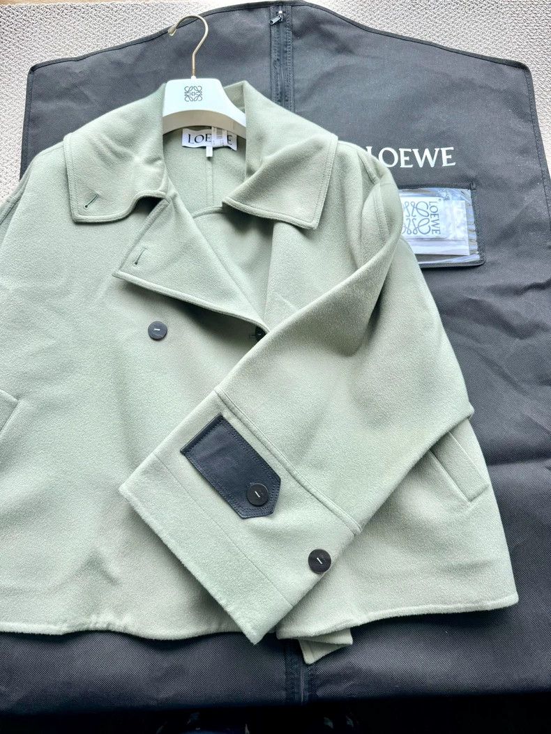 Loewe Loewe Avocado green short coat Size XXS / US 00 / IT 34 - 1 Thumbnail