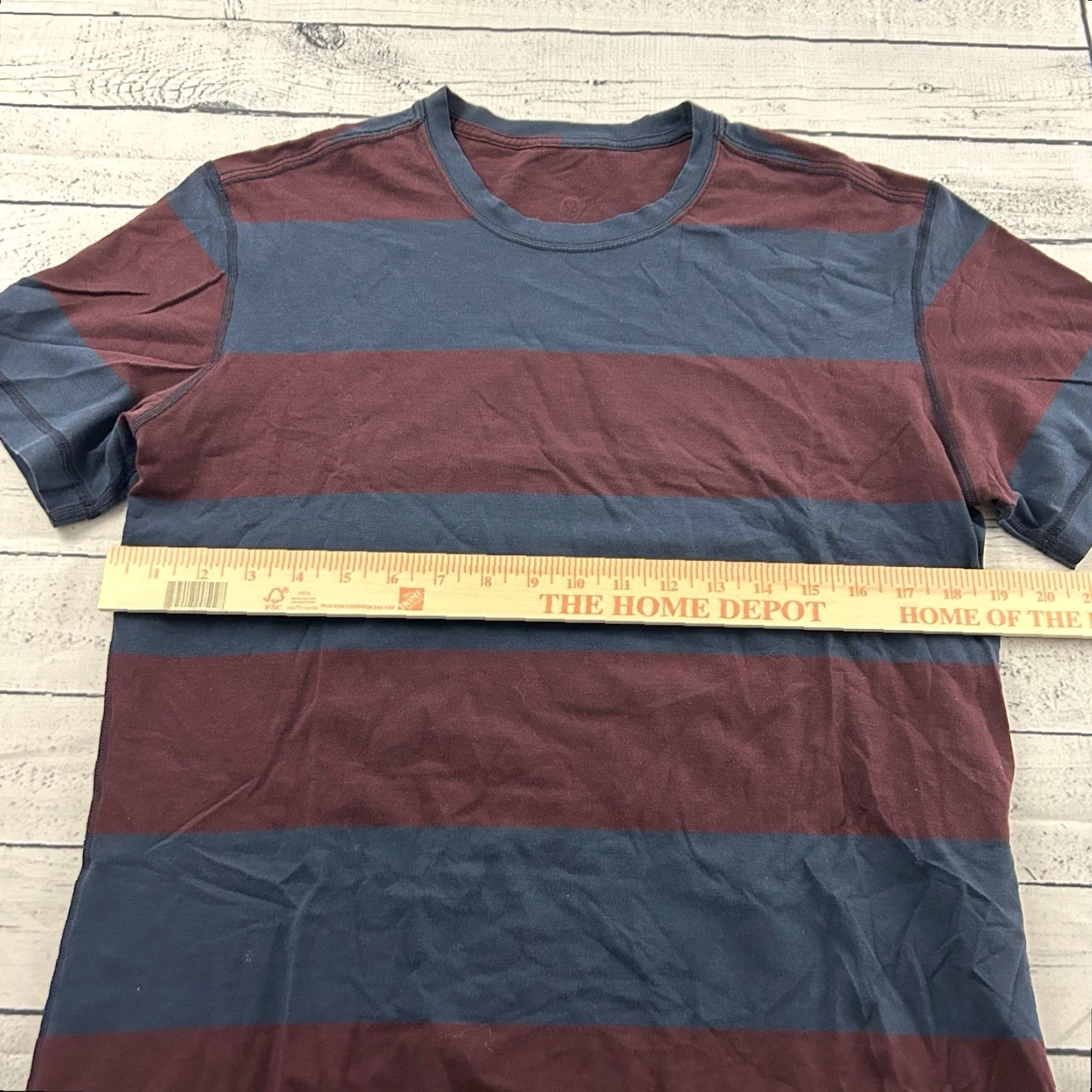 Lululemon Lululemon Short Sleeve T-Shirt Mens M Striped Blue Maroon Red Pattern Shirt Mens Size US M / EU 48-50 / 2 - 3 Thumbnail