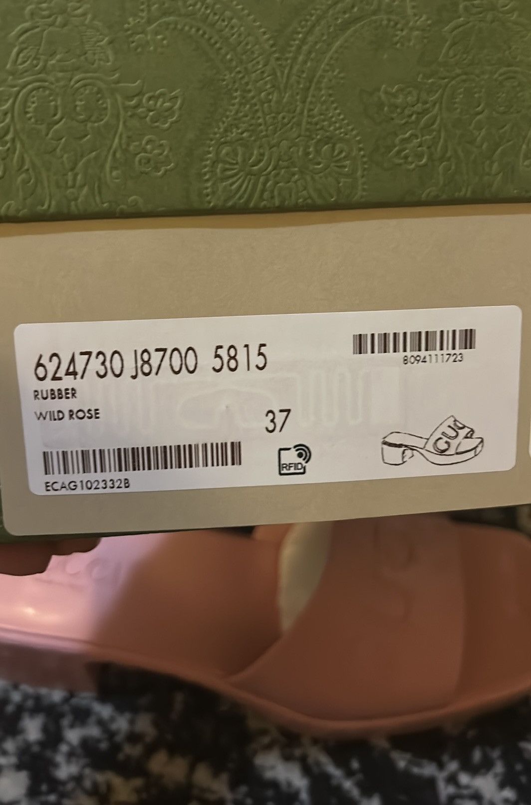 Gucci Gucci Rubber Logo Sandal Slipper Wild Rose size 37 Size US 7 / IT 37 - 5 Thumbnail