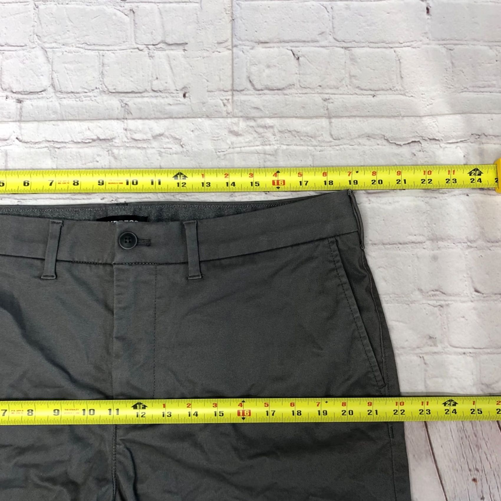 Express Express Men Chino Shorts Size 36 Gray Cotton Blend B314 -5 Size US 36 / EU 52 - 2 Thumbnail