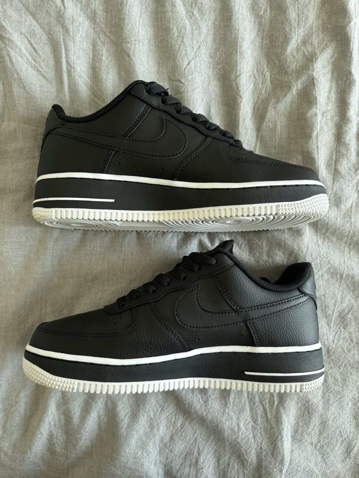 Nike Air Force 1 Bold Air Black White Size 6 Men Size US 6 / EU 39 - 3 Thumbnail