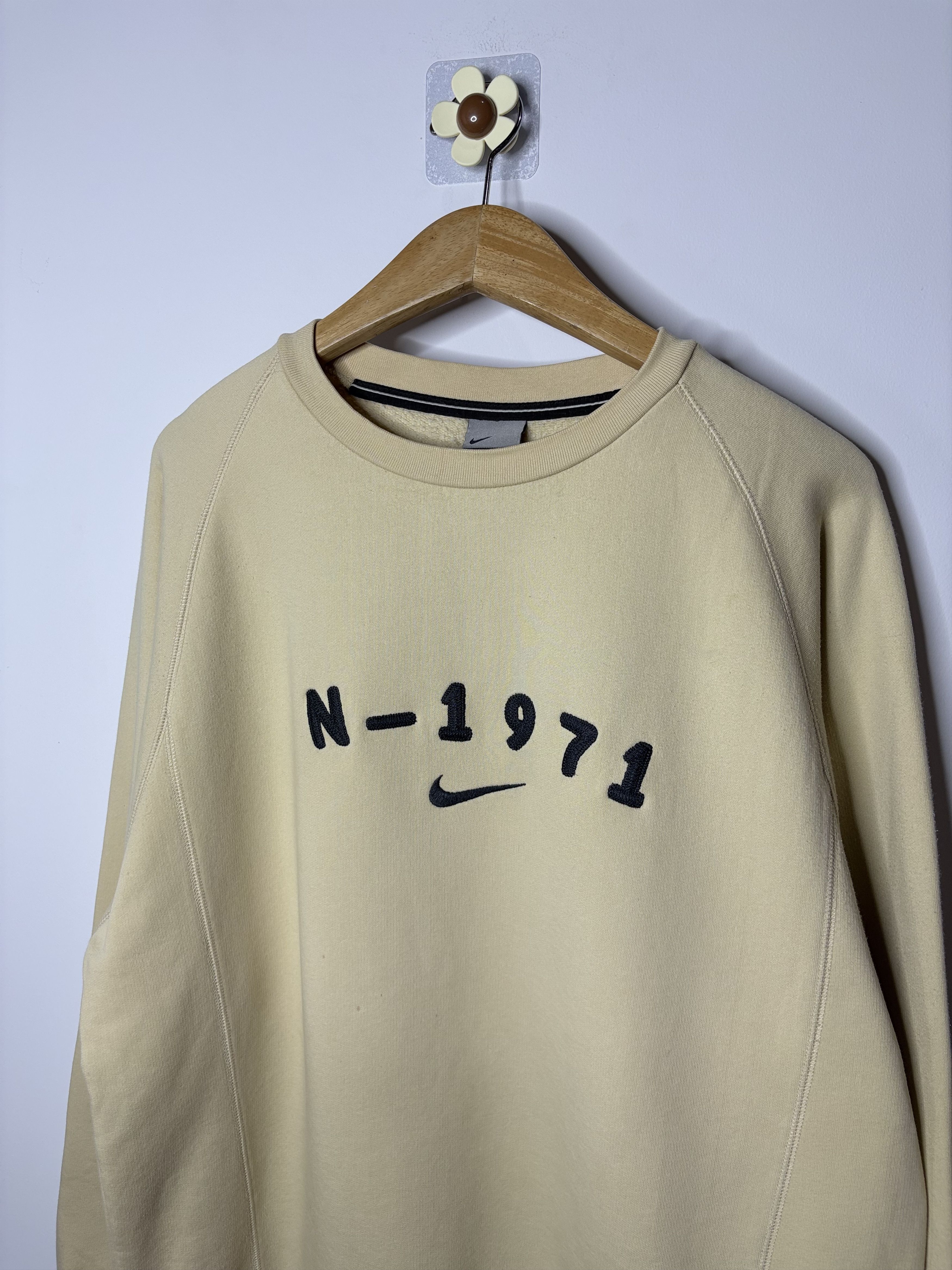 Nike Vintage Nike 71 spell out sweatshirt Yellow L Size US L / EU 52-54 / 3 - 2 Thumbnail