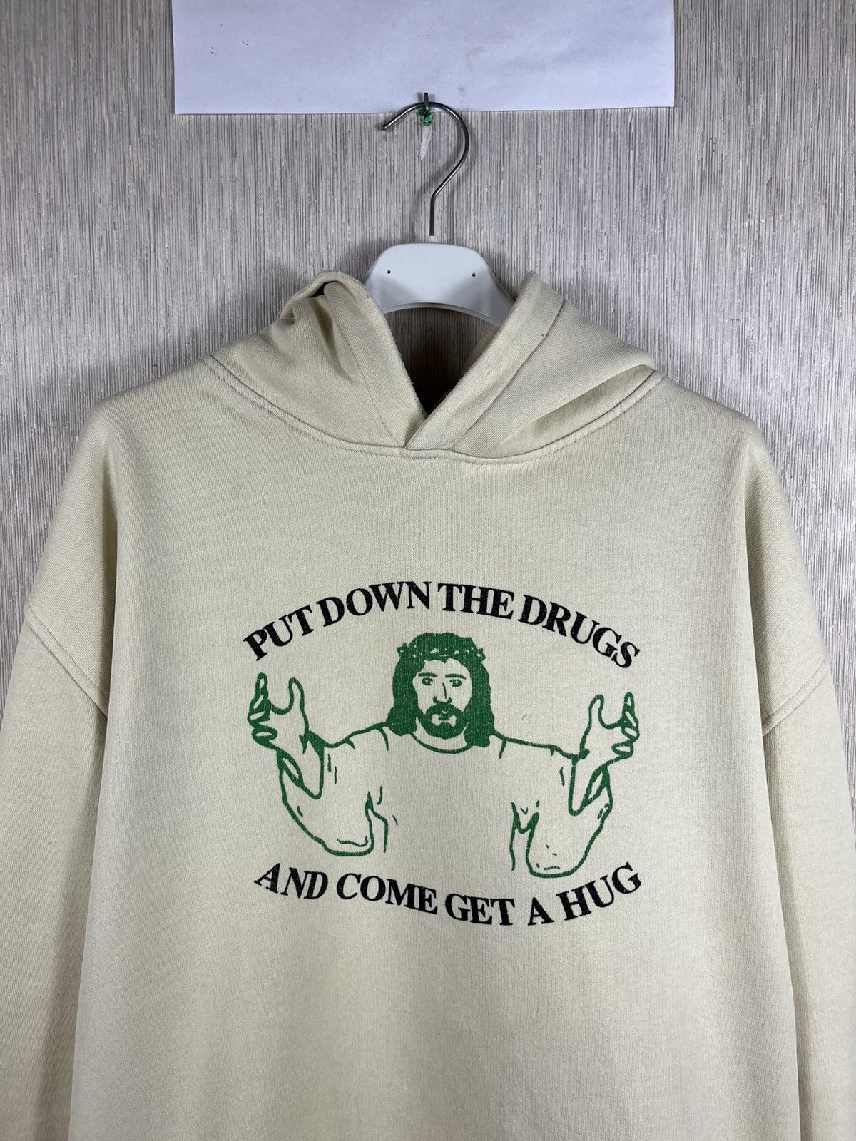 Vintage Vintage Put down the drugs and come get a hug hoodie funny Size US L / EU 52-54 / 3 - 3 Thumbnail