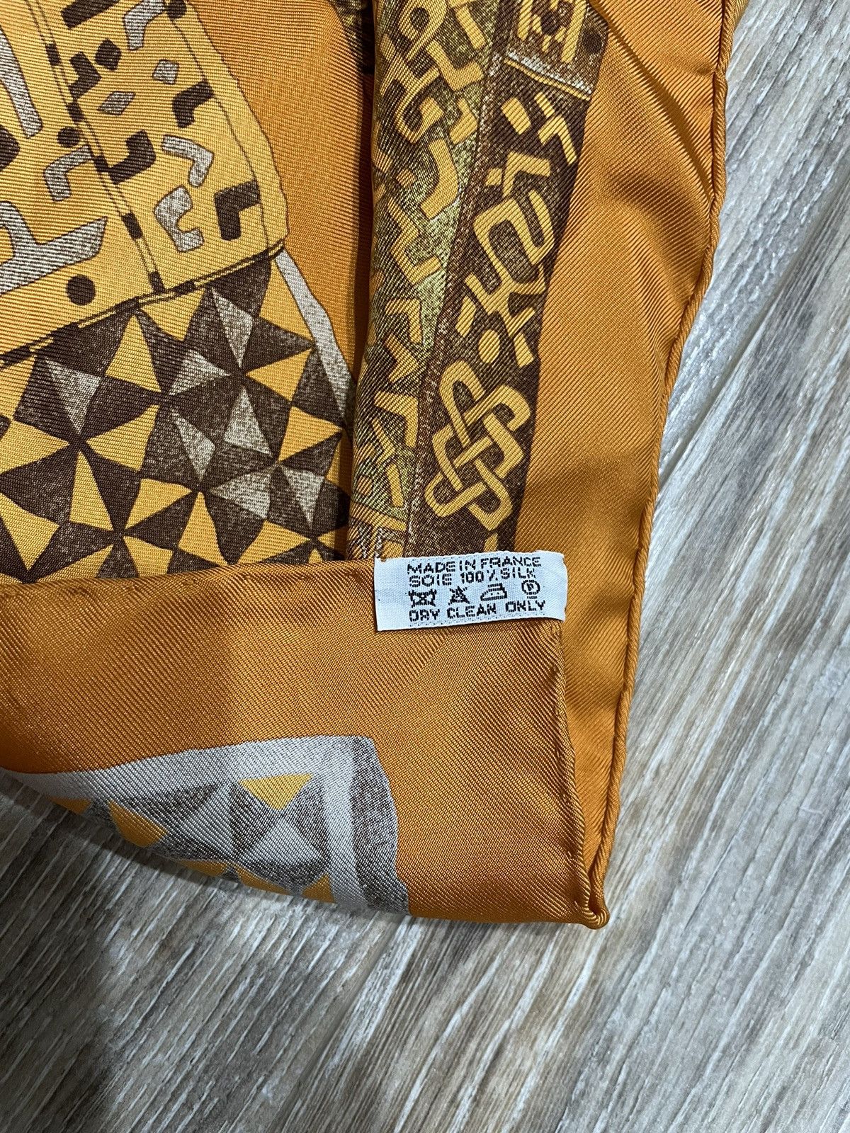 AUTHENTIC HERMES PERSONA SILK ORANGE SCARF LOIC DUBIGEON