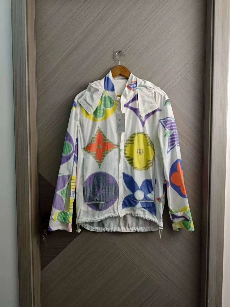 Louis Vuitton Louis Vuitton Three-flower windbreaker jacket Size US S / EU 44-46 / 1 - 1 Thumbnail
